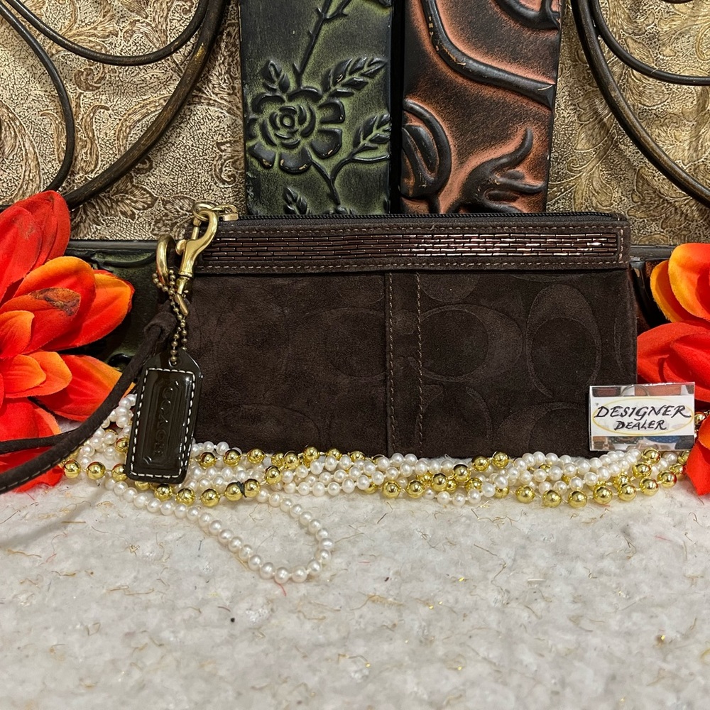 Authentic COACH Suede Embossed Sequined Chocolate Brown Wristlet VGC!